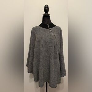 Charlie Paige Black & White Herringbone Cape with Pockets One Size Fits All